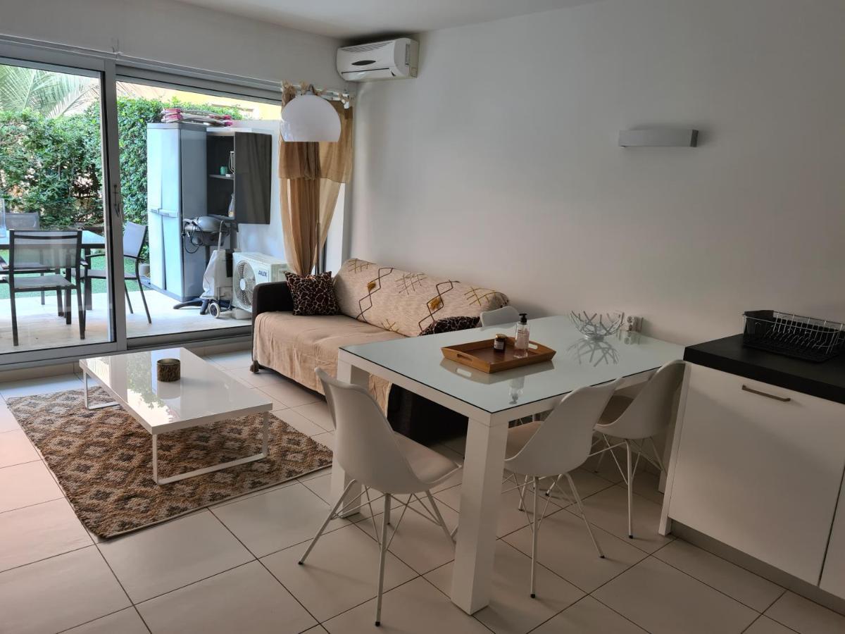 Le Lodge, T2 Classe 3 Etoiles Avec Jardin, Parking, Piscine & Mer A 2 Pas Ментона Экстерьер фото
