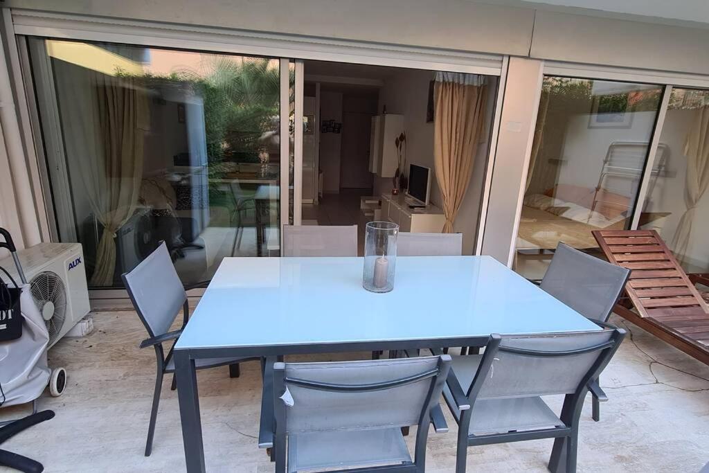 Le Lodge, T2 Classe 3 Etoiles Avec Jardin, Parking, Piscine & Mer A 2 Pas Ментона Экстерьер фото