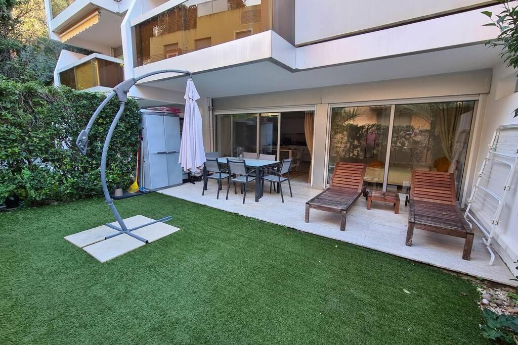 Le Lodge, T2 Classe 3 Etoiles Avec Jardin, Parking, Piscine & Mer A 2 Pas Ментона Экстерьер фото