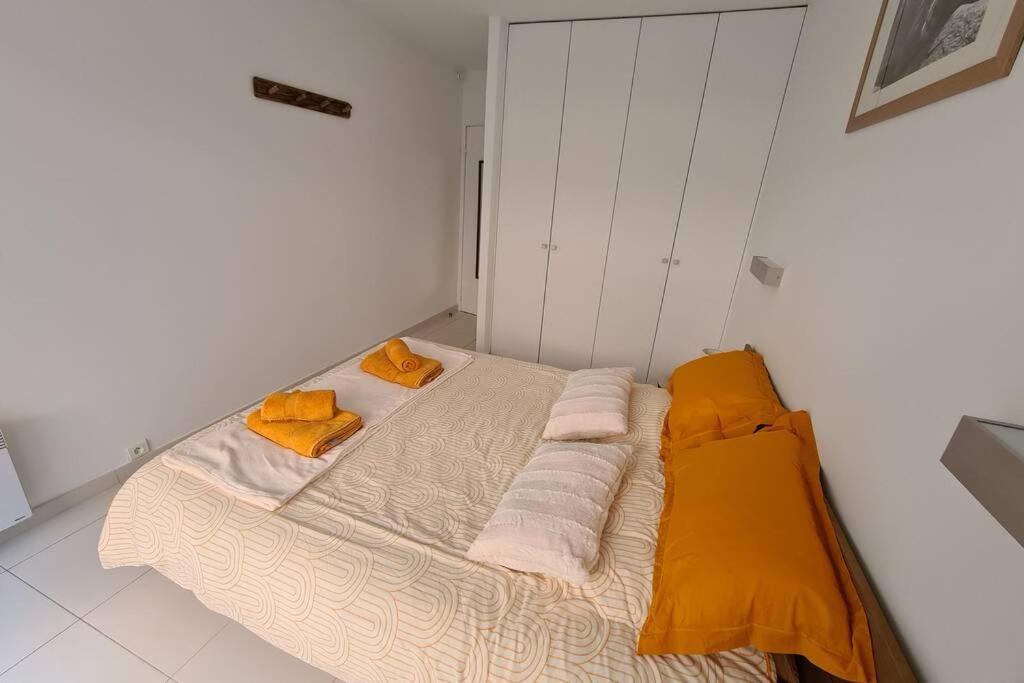 Le Lodge, T2 Classe 3 Etoiles Avec Jardin, Parking, Piscine & Mer A 2 Pas Ментона Экстерьер фото